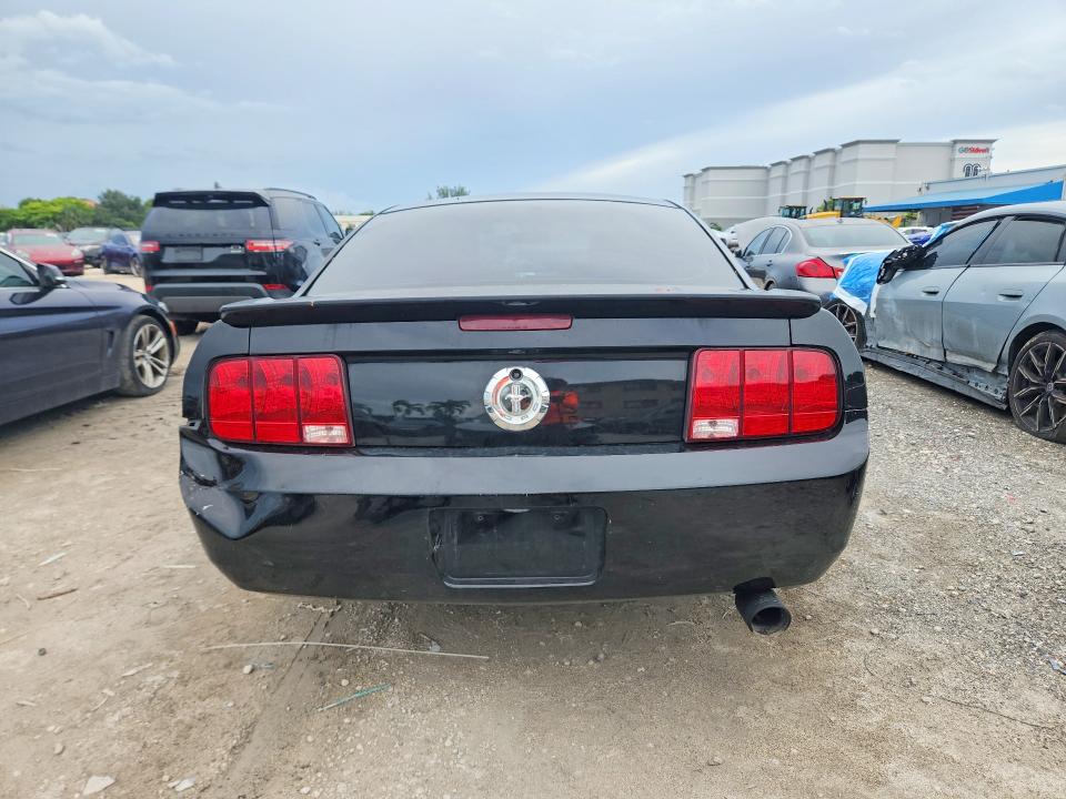 Auction sale of the 2008 Ford Mustang, vin: 1ZVHT80N085147189, lot number: 63877556