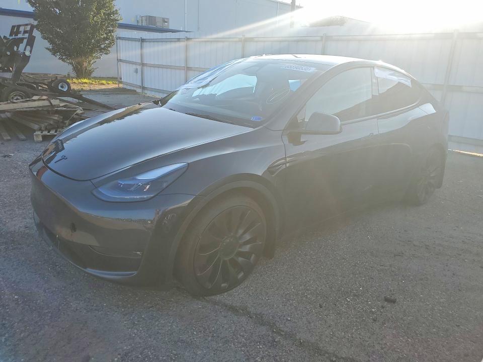 65890536 :رقم المزاد ، 7SAYGDEF6RF048798 vin ، 2024 Tesla Model Y مزاد بيع