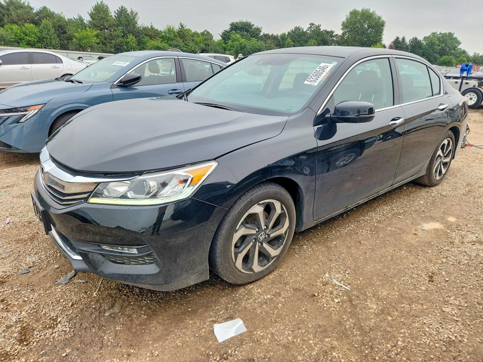 Auction sale of the 2017 Honda Accord, vin: 1HGCR3F06HA010891, lot number: 63360546