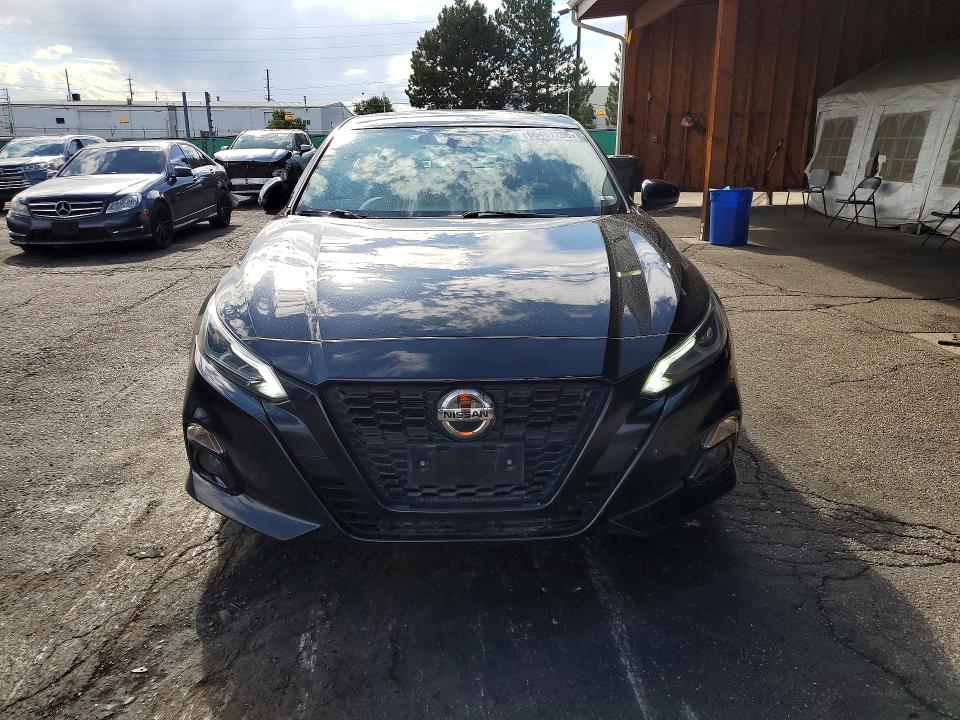 66467206 :رقم المزاد ، 1N4BL4CW8NN401285 vin ، 2022 Nissan Altima مزاد بيع