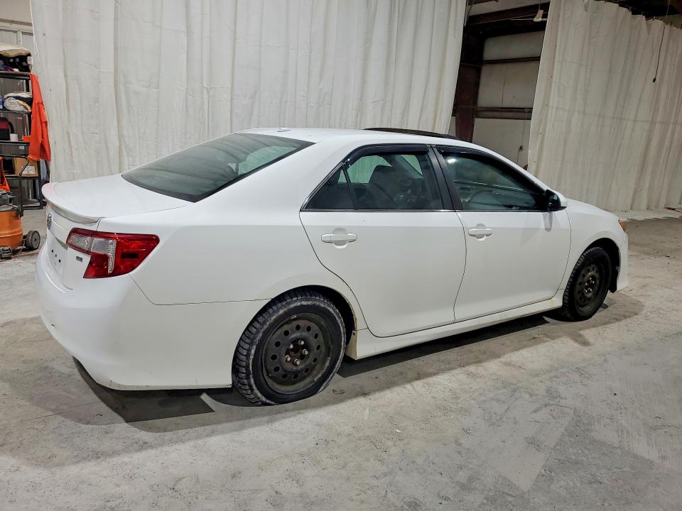 63683596 :رقم المزاد ، 4T1BF1FK5EU771717 vin ، 2014 Toyota Camry مزاد بيع