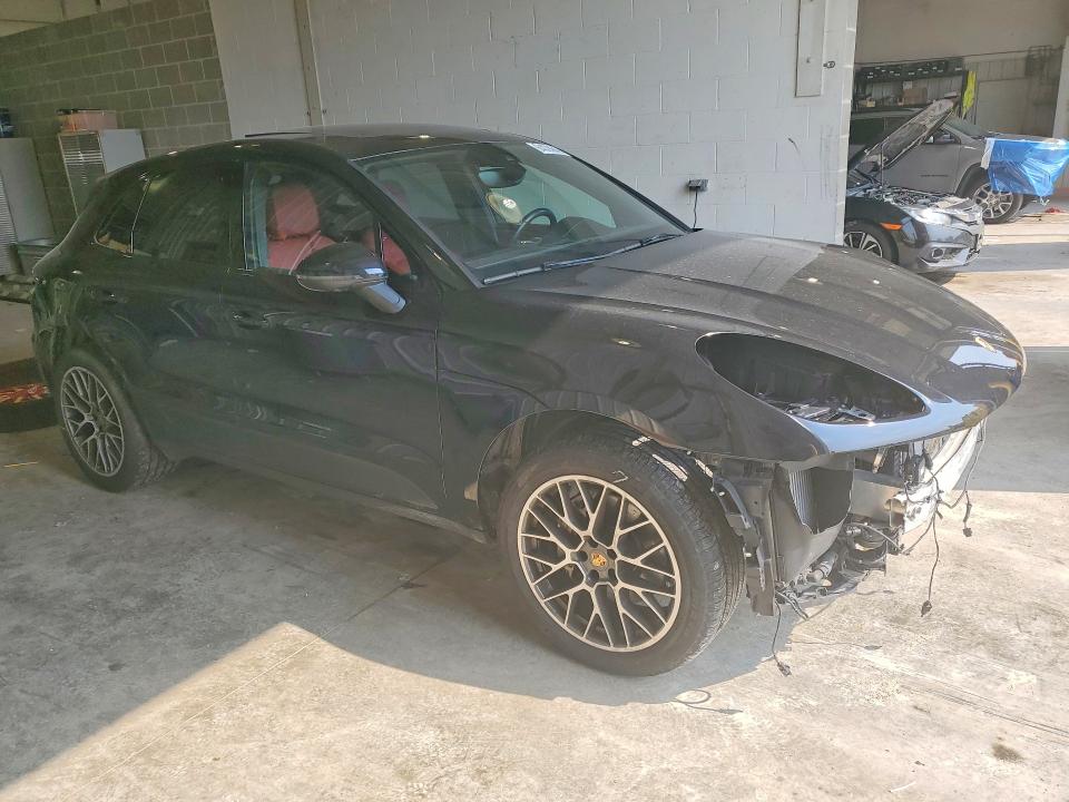 Продажа на аукционе авто 2017 Porsche Macan, vin: WP1AB2A54HLB14127, номер лота: 64028646