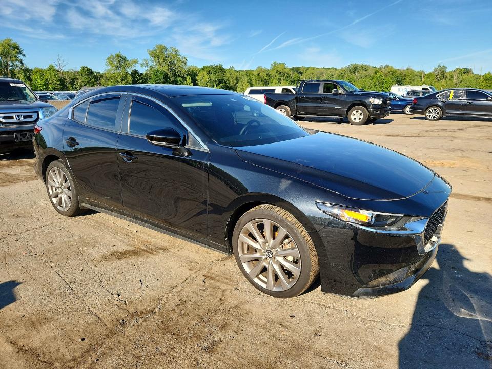 63940336 :رقم المزاد ، 3MZBPACL1NM301216 vin ، 2022 Mazda 3 مزاد بيع