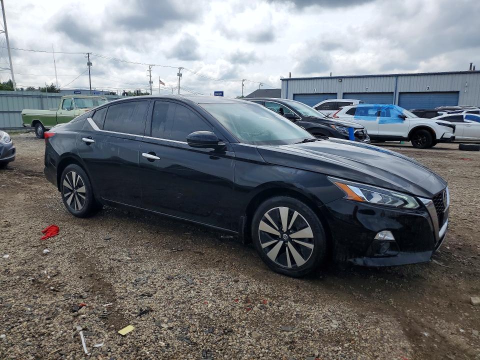 63831706 :رقم المزاد ، 1N4BL4EW7KN314275 vin ، 2019 Nissan Altima مزاد بيع