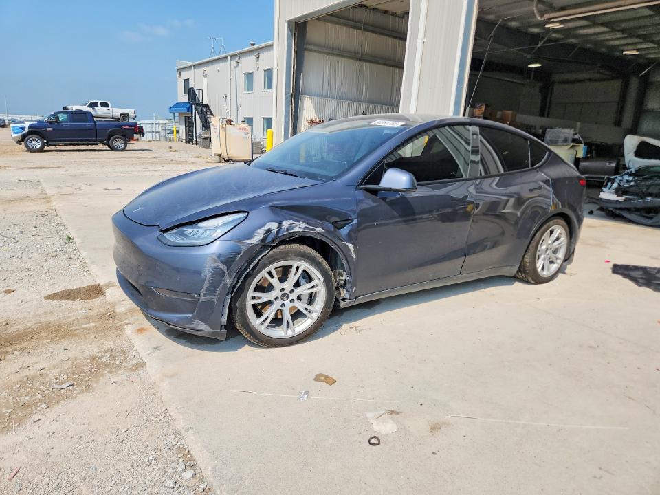 64550756 :رقم المزاد ، 5YJYGDEE5MF188595 vin ، 2021 Tesla Model Y مزاد بيع