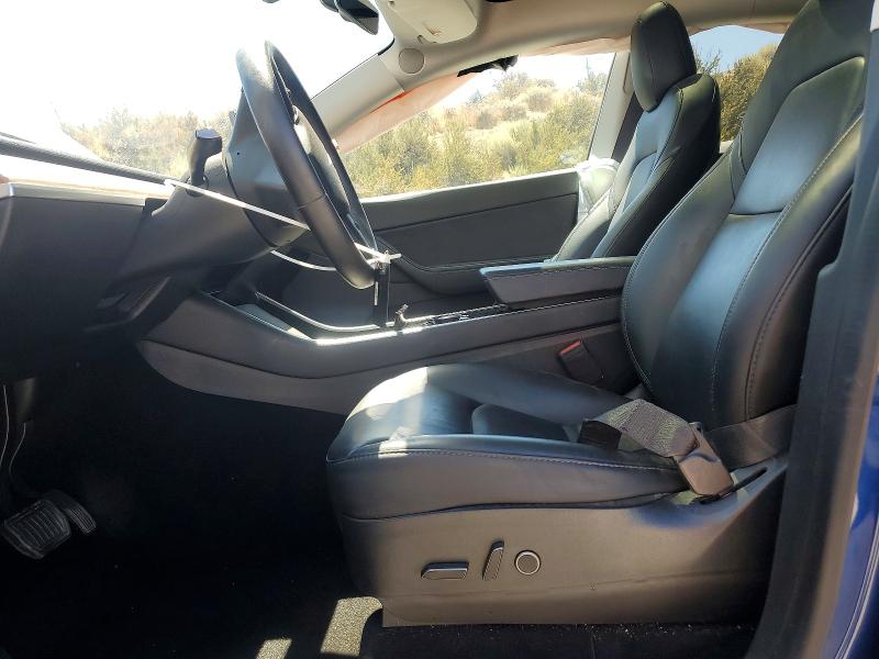63806826 :رقم المزاد ، 5YJYGDEE9MF060652 vin ، 2021 Tesla Model Y مزاد بيع