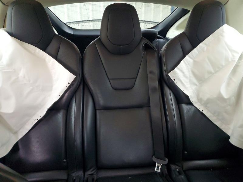 63347736 :رقم المزاد ، 5YJXCAE43GF000898 vin ، 2016 Tesla Model X مزاد بيع