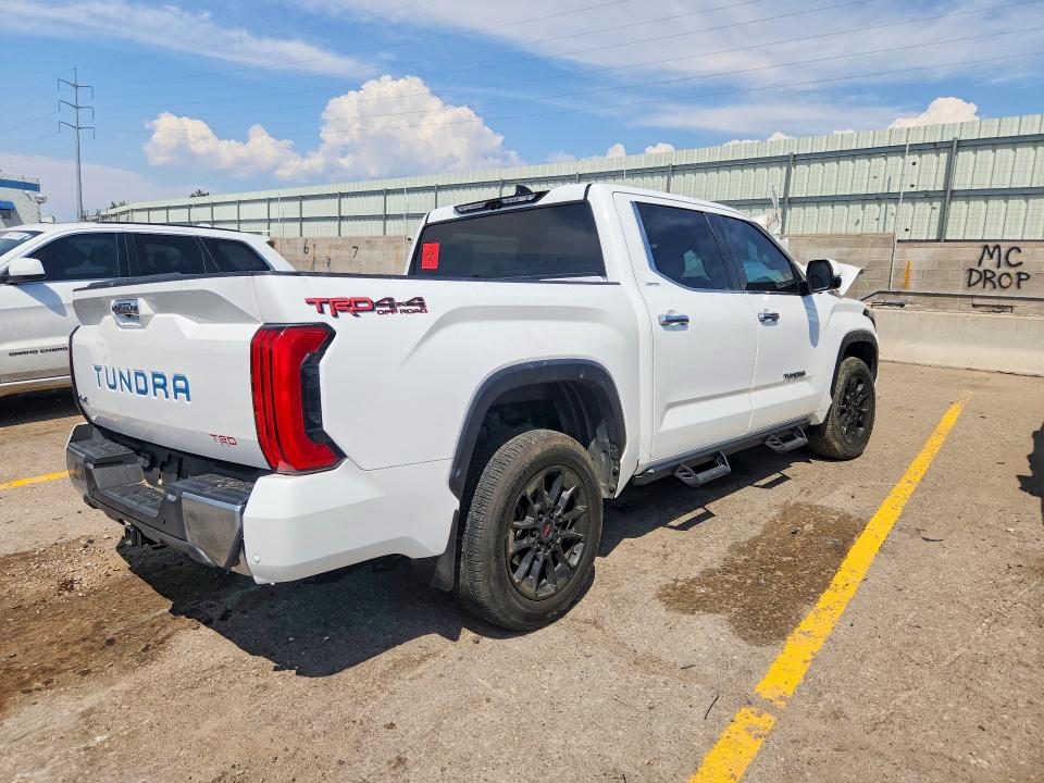 Продажа на аукционе авто 2023 Toyota Tundra, vin: 5TFJA5DBXPX111098, номер лота: 64118726