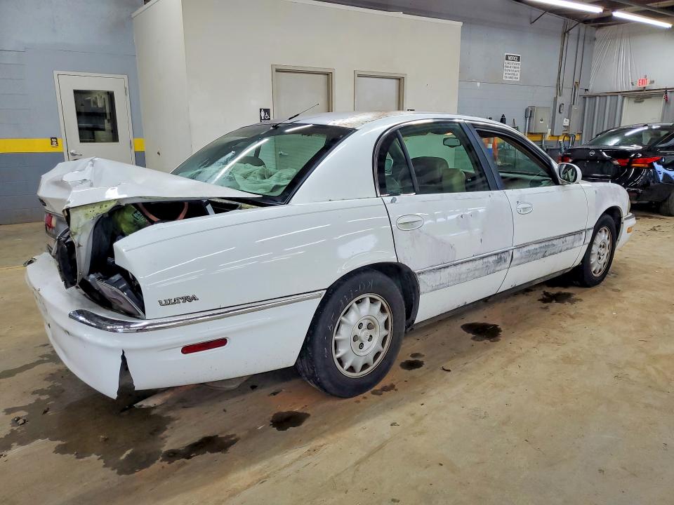 63648976 :رقم المزاد ، 1G4CU5212X4641105 vin ، 1999 Buick Park Avenue مزاد بيع