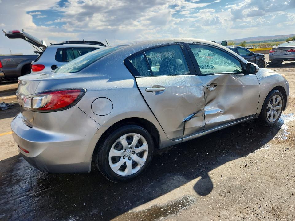 65215276 :رقم المزاد ، JM1BL1TG9D1777405 vin ، 2013 Mazda 3 مزاد بيع