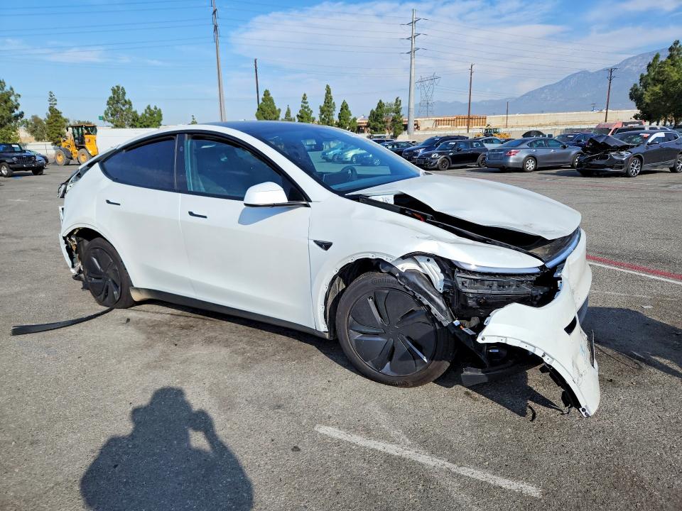 Продажа на аукционе авто 2026 Tesla Model Y, vin: 7SAYGDED7TF617244, номер лота: 64633476