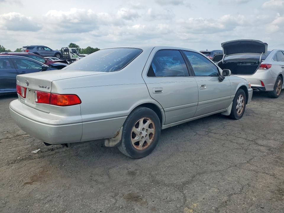 64045416 :رقم المزاد ، 4T1BG22KX1U109960 vin ، 2001 Toyota Camry مزاد بيع