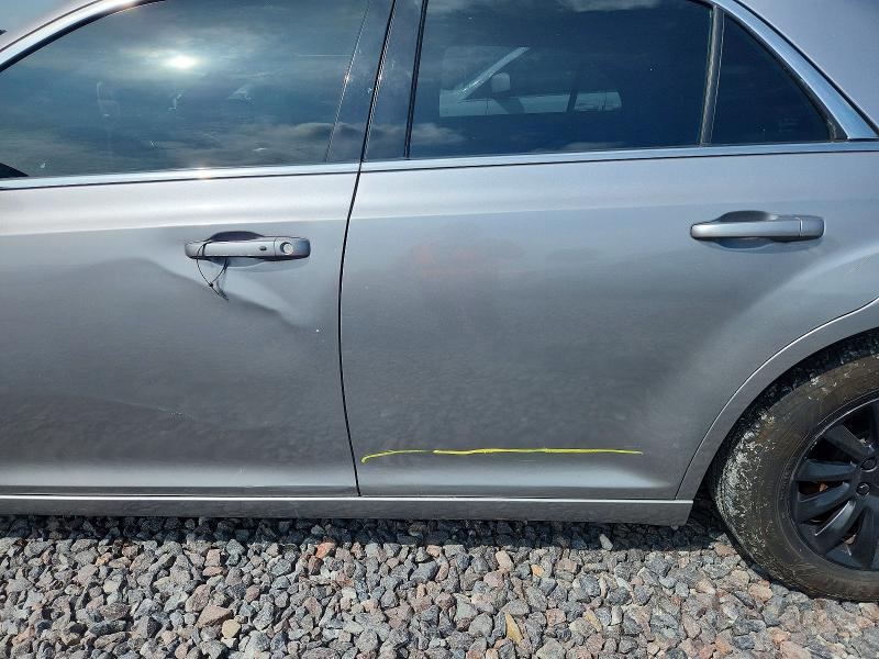 65755896 :رقم المزاد ، 2C3CCAAG5EH327216 vin ، 2014 Chrysler 300 مزاد بيع