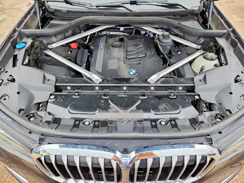 64479836 :رقم المزاد ، 5UXCW2C04N9M86137 vin ، 2022 Bmw X7 مزاد بيع