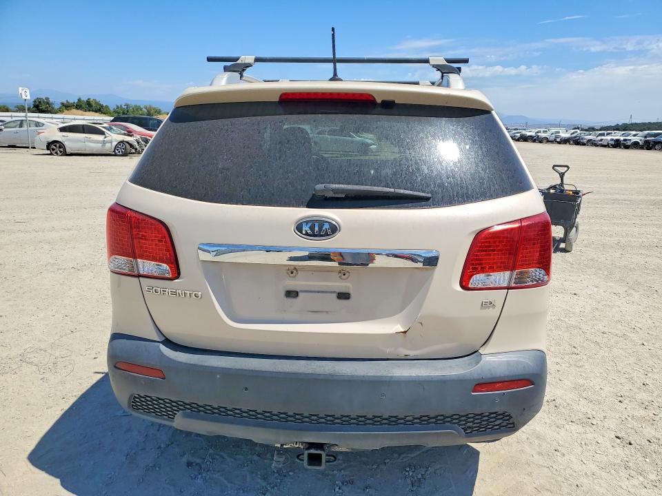 2011 Kia Sorento მანქანა იყიდება აუქციონზე, vin: 5XYKU3A15BG075859, აუქციონის ნომერი: 62635236