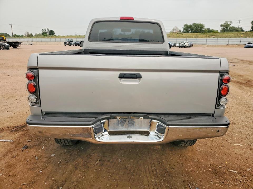 2001 Toyota Tacoma მანქანა იყიდება აუქციონზე, vin: 5TEPM62N81Z814896, აუქციონის ნომერი: 63592416