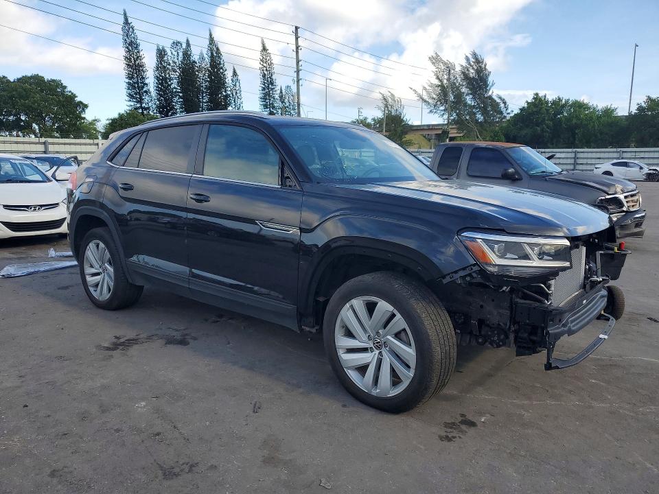 64268116 :رقم المزاد ، 1V2KE2CA2MC207440 vin ، 2021 Volkswagen Atlas Cross Sport مزاد بيع