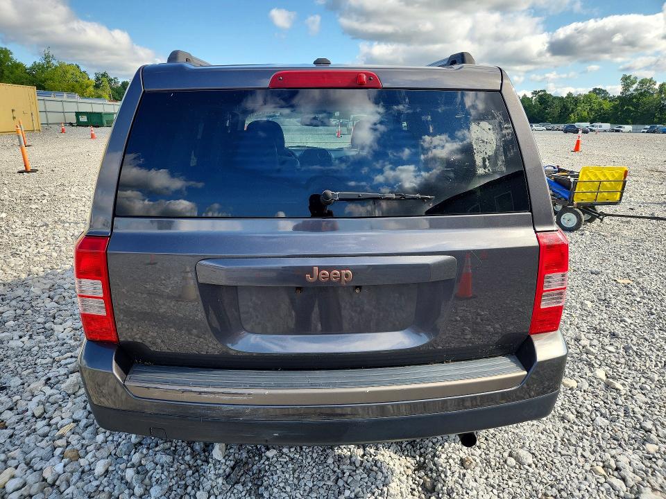 63703246 :رقم المزاد ، 1C4NJPBB2HD201882 vin ، 2017 Jeep Patriot مزاد بيع