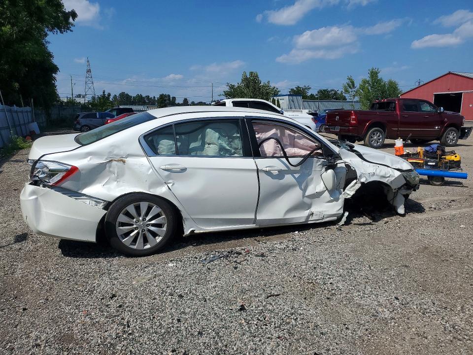 65000076 :رقم المزاد ، 1HGCR2F37FA810715 vin ، 2015 Honda Accord مزاد بيع