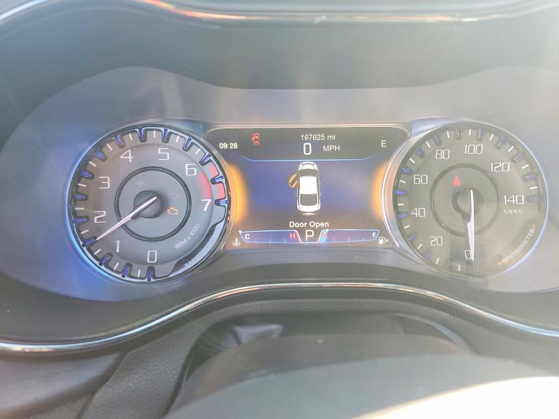 65273046 :رقم المزاد ، 1C3CCCBB3FN550569 vin ، 2015 Chrysler 200 مزاد بيع