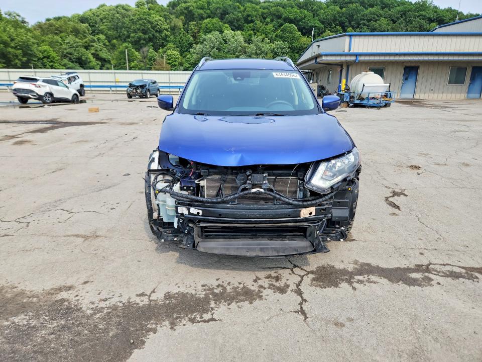 2020 Nissan Rogue მანქანა იყიდება აუქციონზე, vin: KNMAT2MV0LP543163, აუქციონის ნომერი: 64444696