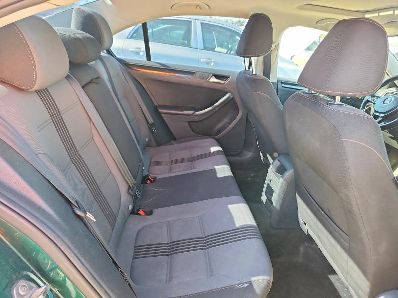 65351456 :رقم المزاد ، 3VWDB7AJ0HM243678 vin ، 2017 Volkswagen Jetta مزاد بيع