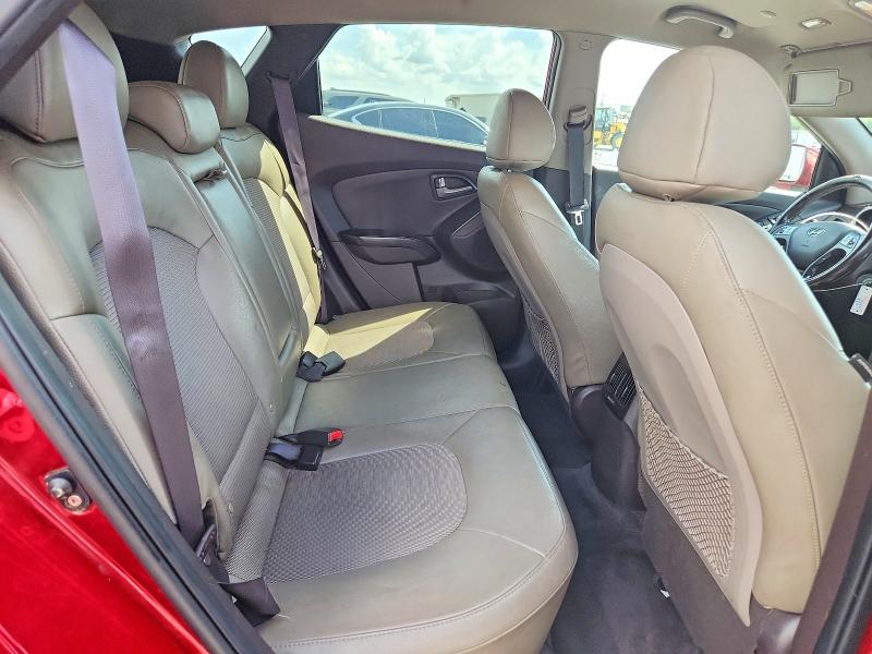 2015 Hyundai Tucson მანქანა იყიდება აუქციონზე, vin: KM8JU3AG2FU056055, აუქციონის ნომერი: 64614906