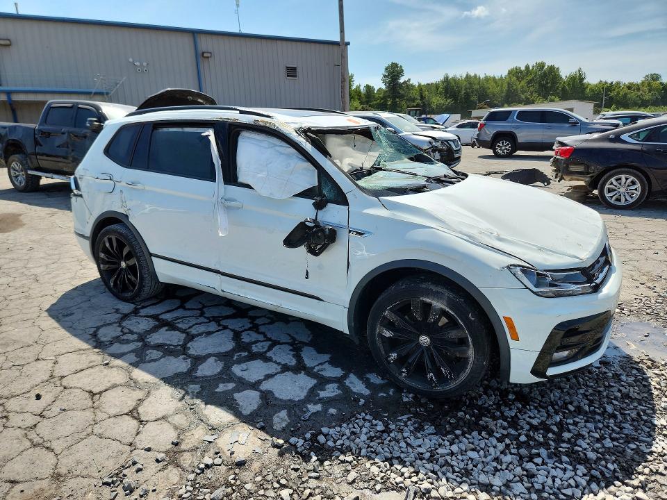 Продаж на аукціоні авто 2020 Volkswagen Tiguan, vin: 3VV3B7AX9LM116831, номер лоту: 64454516