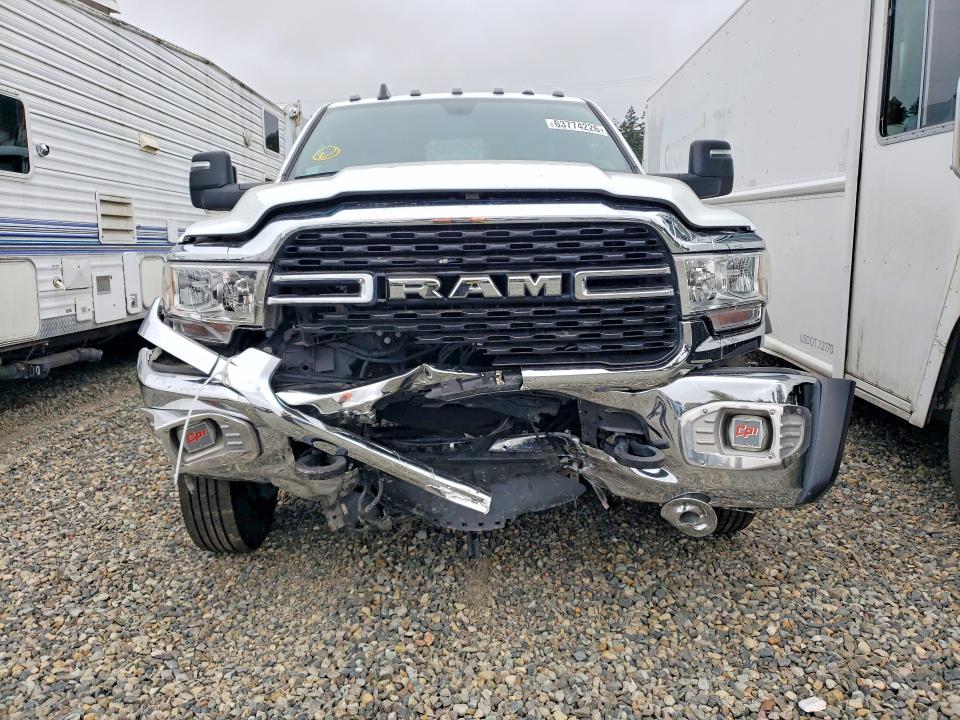 63774226 :رقم المزاد ، 3C7WRLCJXRG188348 vin ، 2024 Ram 4500 مزاد بيع