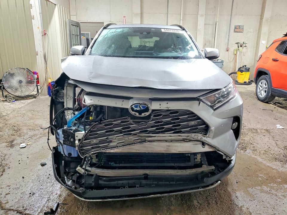 Aukcja sprzedaży 2019 Toyota Rav4, vin: 2T3DWRFV8KW028280, numer aukcji: 64073316