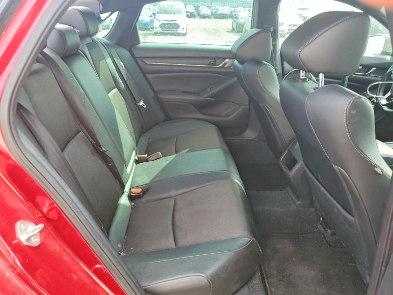 64388296 :رقم المزاد ، 1HGCV1F3XKA088267 vin ، 2019 Honda Accord مزاد بيع