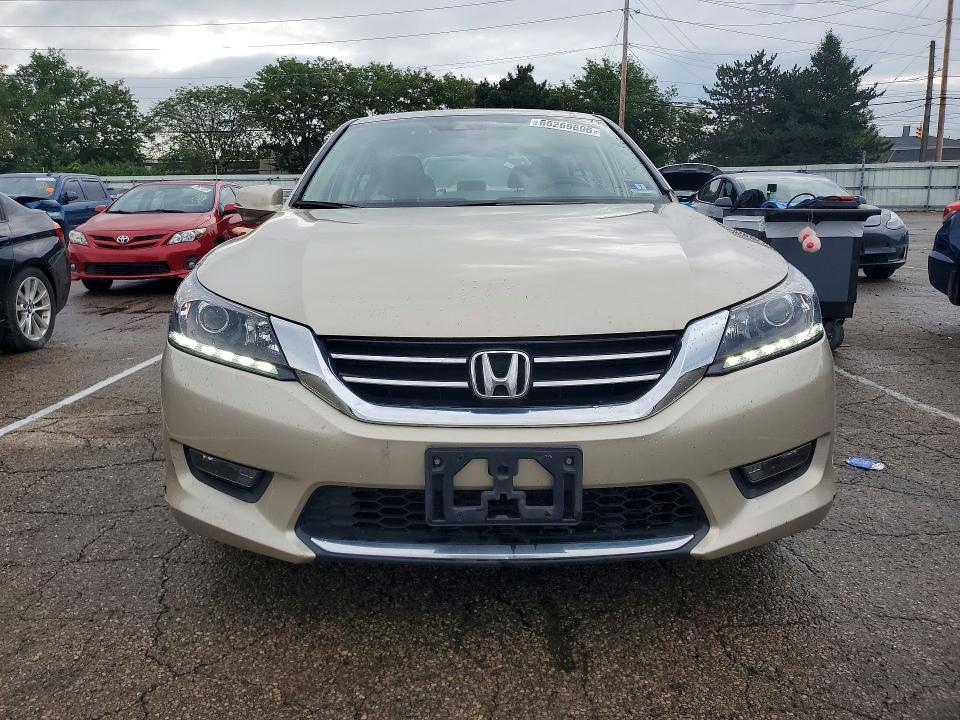 Продаж на аукціоні авто 2015 Honda Accord, vin: 1HGCR3F87FA028142, номер лоту: 65269696