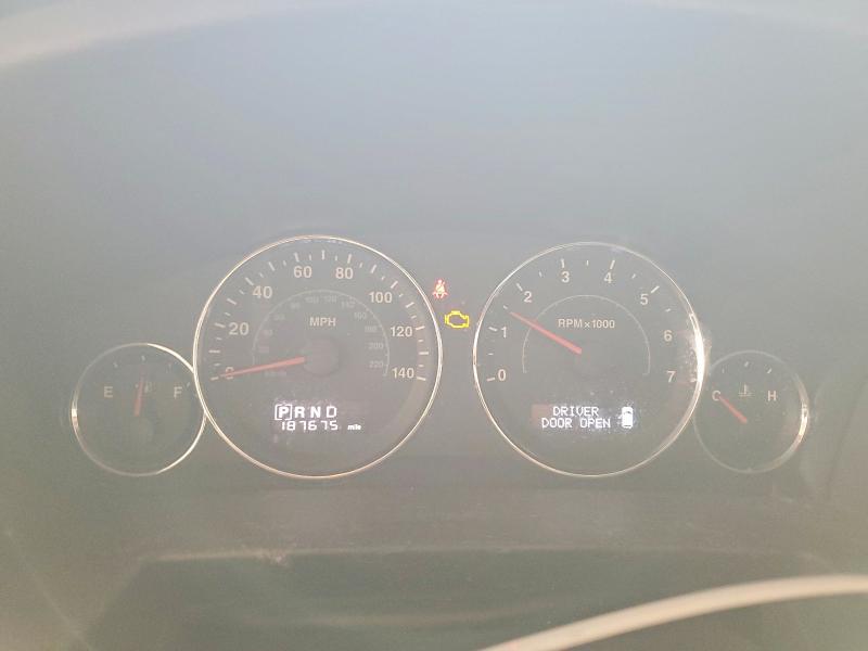 66285646 :رقم المزاد ، 1J8HG48K88C230478 vin ، 2008 Jeep Commander مزاد بيع