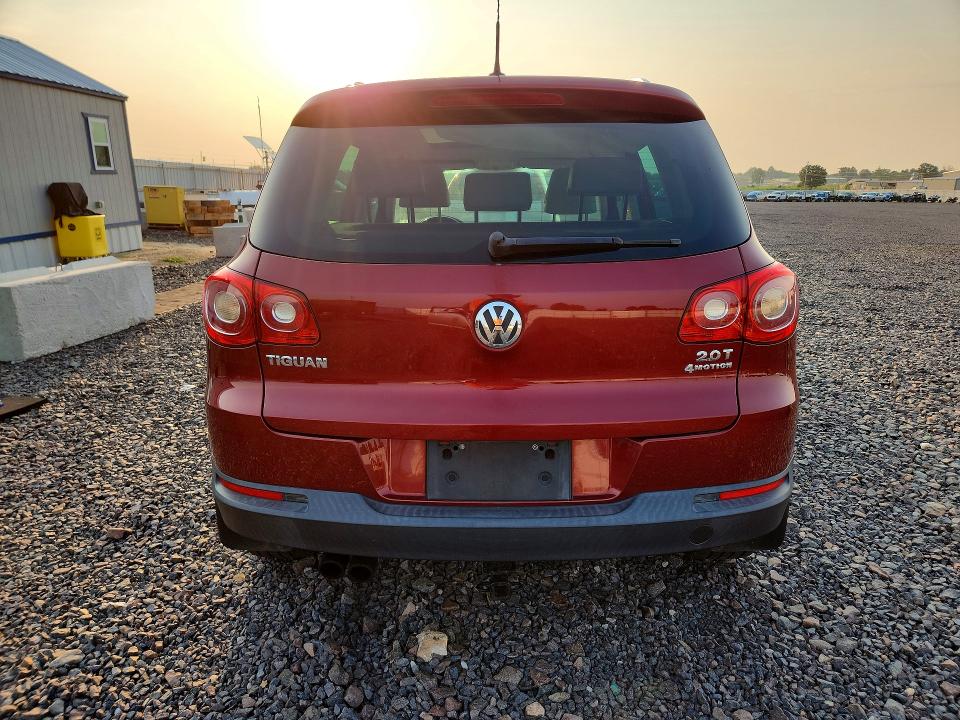 64326396 :رقم المزاد ، WVGBV7AX2BW001063 vin ، 2011 Volkswagen Tiguan مزاد بيع