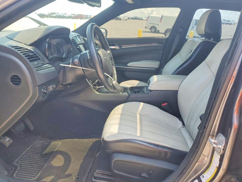 64213576 :رقم المزاد ، 2C3CCABGXJH228898 vin ، 2018 Chrysler 300 مزاد بيع