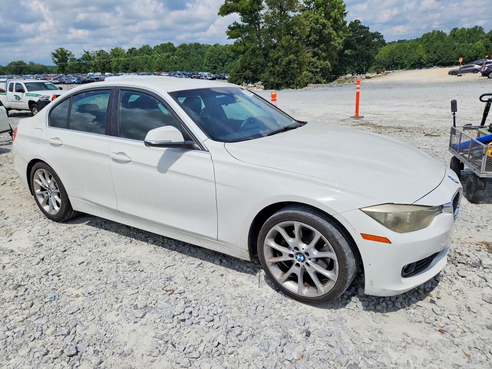 2015 Bmw 320 მანქანა იყიდება აუქციონზე, vin: WBA3B1C57FK137905, აუქციონის ნომერი: 63615536