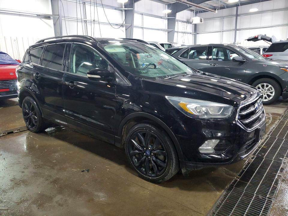 Продаж на аукціоні авто 2017 Ford Escape, vin: 1FMCU0JD1HUD41829, номер лоту: 63321776