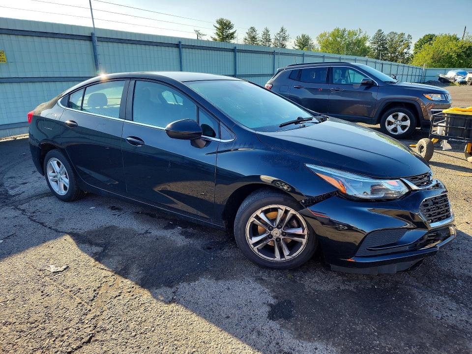 Продажа на аукционе авто 2017 Chevrolet Cruze, vin: 1G1BE5SM6H7256145, номер лота: 66071456