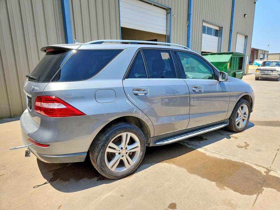 2015 Mercedes-benz Ml მანქანა იყიდება აუქციონზე, vin: 4JGDA5HB0FA605040, აუქციონის ნომერი: 61418456