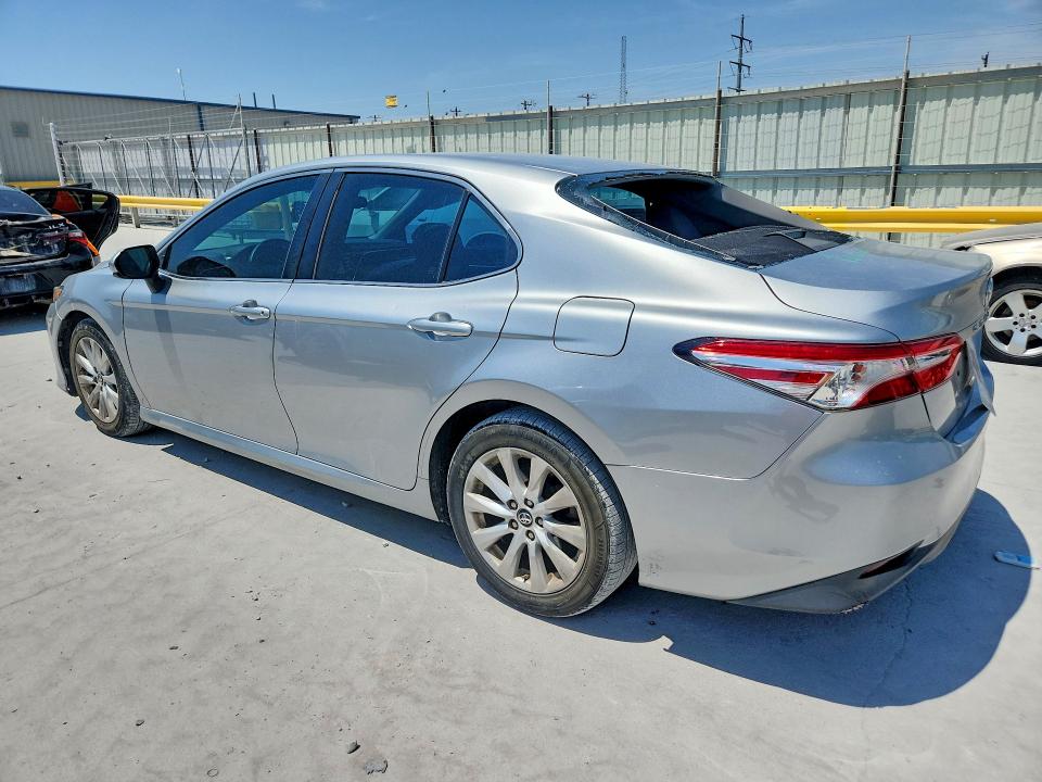 Продажа на аукционе авто 2018 Toyota Camry, vin: 4T1B11HK8JU053147, номер лота: 64243046