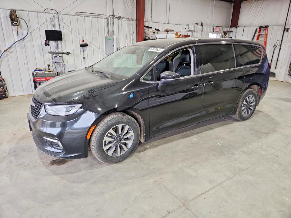 Продаж на аукціоні авто 2023 Chrysler Pacifica, vin: 2C4RC1L75PR572694, номер лоту: 64870886