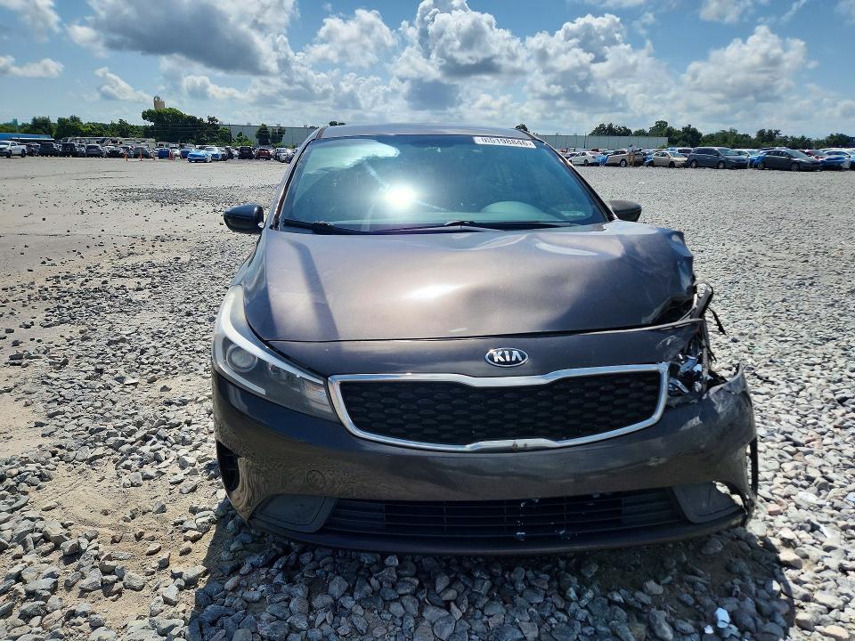 2017 Kia Forte მანქანა იყიდება აუქციონზე, vin: 3KPFK4A74HE111810, აუქციონის ნომერი: 65198846