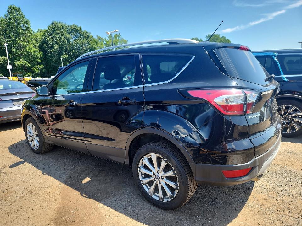 62939116 :رقم المزاد ، 1FMCU9JD7HUE62613 vin ، 2017 Ford Escape مزاد بيع