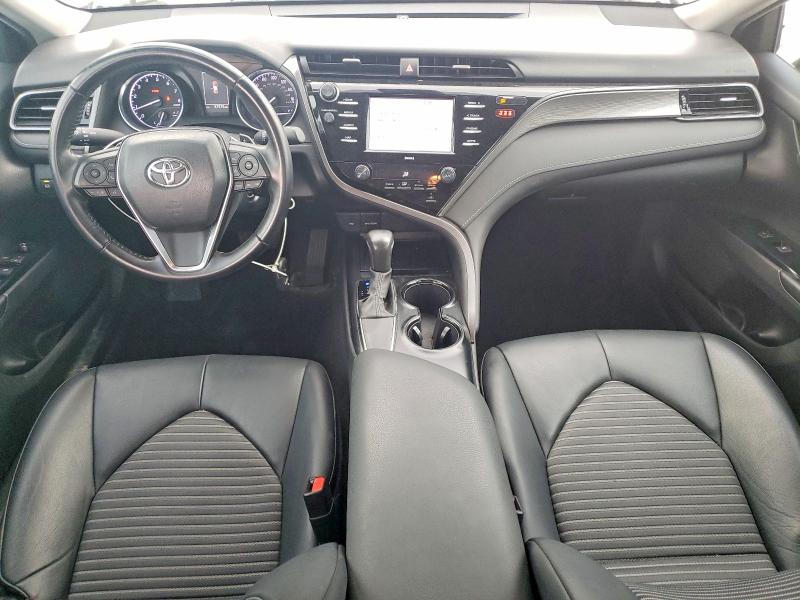 67133826 :رقم المزاد ، 4T1G11AK2LU327221 vin ، 2020 Toyota Camry مزاد بيع