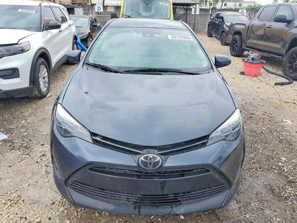 2018 Toyota Corolla მანქანა იყიდება აუქციონზე, vin: 5YFBURHE3JP852884, აუქციონის ნომერი: 63745926