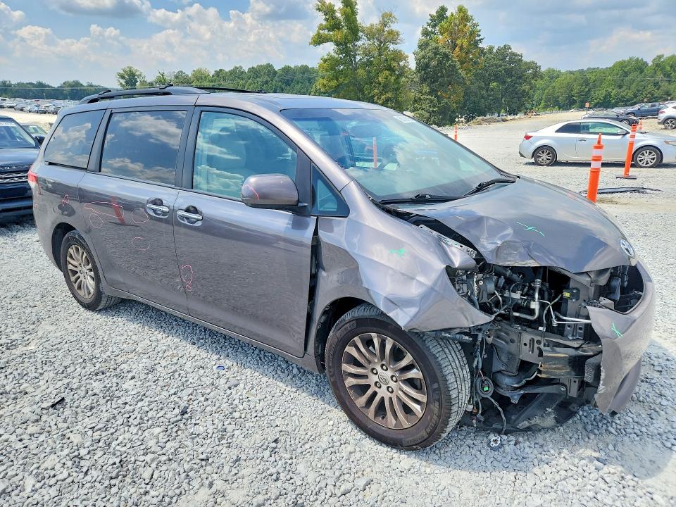 Продажа на аукционе авто 2014 Toyota Sienna, vin: 5TDYK3DC2ES437733, номер лота: 66709316