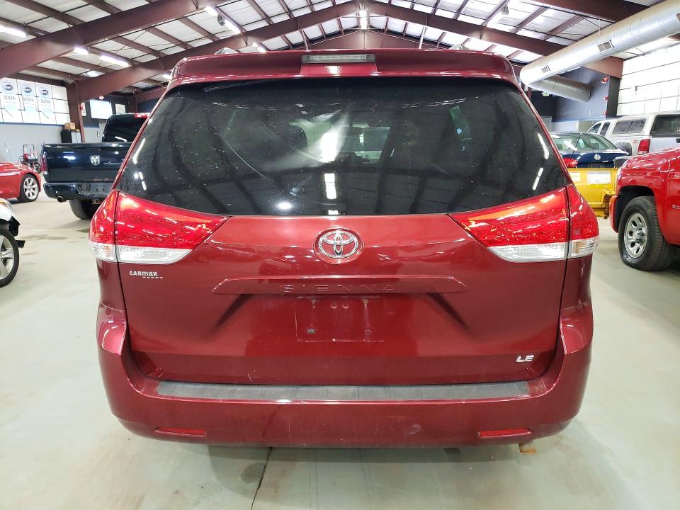 2011 Toyota Sienna მანქანა იყიდება აუქციონზე, vin: 5TDKK3DC8BS156246, აუქციონის ნომერი: 65329136