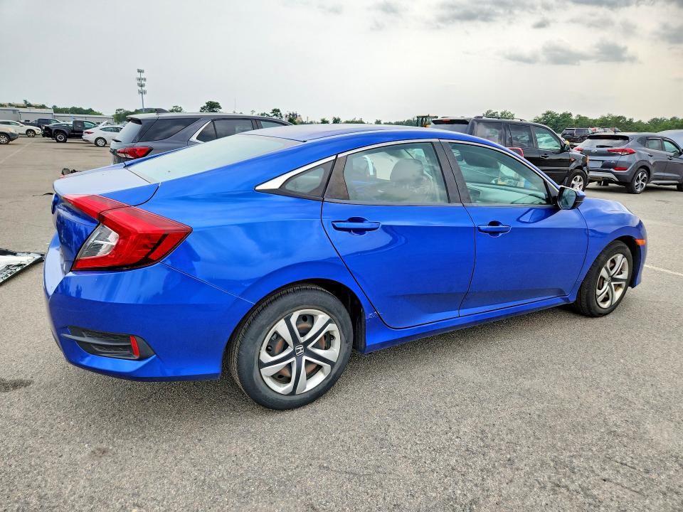 Продаж на аукціоні авто 2018 Honda Civic, vin: 2HGFC2F5XJH575883, номер лоту: 64364026