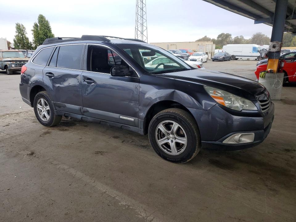 2010 Subaru Outback მანქანა იყიდება აუქციონზე, vin: 4S4BRBCC1A3322240, აუქციონის ნომერი: 64833386
