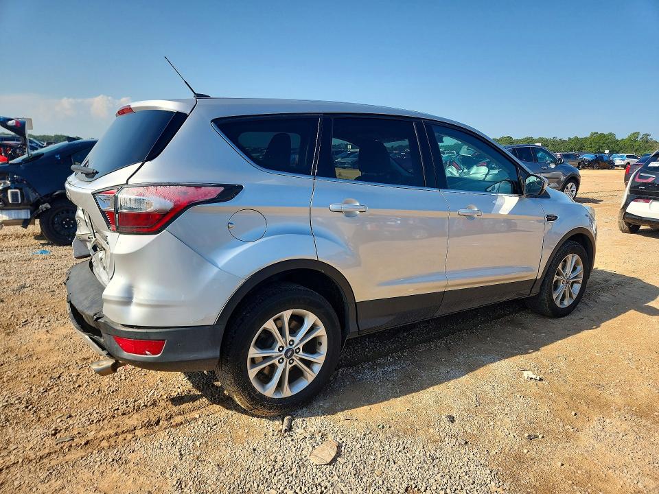 2017 Ford Escape მანქანა იყიდება აუქციონზე, vin: 1FMCU0GD9HUB49159, აუქციონის ნომერი: 65866986